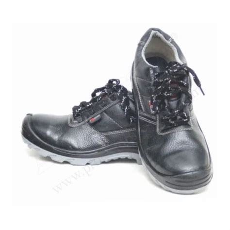 Black Leather Hillson Soccer Double Density Safety Shoes At Rs Pair