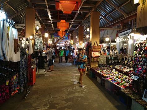 Chiang Mai Night Bazaar - Market, Stalls, Food, Opening Hours & Map