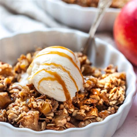 Easy Vegan Apple Crisp Vibrant Plate