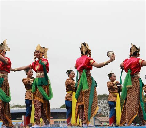 Mengenal Tari Topeng Kemindu Jejak Akulturasi Jawa Di Kesultanan Kutai