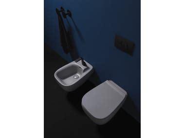 Fluo Bidet Sospeso In Ceramica By Ceramica Flaminia Design Niccol