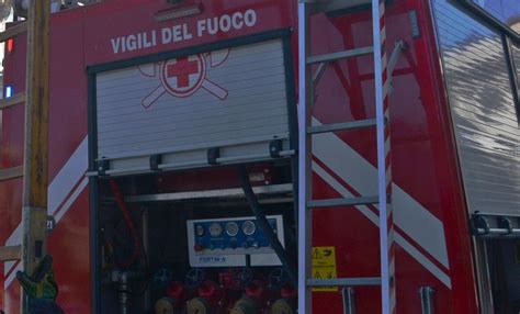 Milano Incendio Doloso In Un Palazzo Popolare L Artefice Un Ragazzino