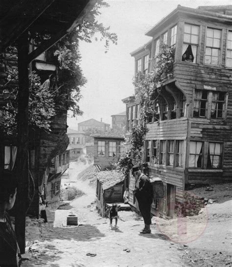 Bir İstanbul Sokağı Tarihten İnciler