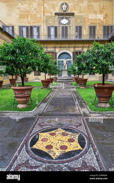 Palazzo Medici Riccardi Hi Res Stock Photography And Images Alamy