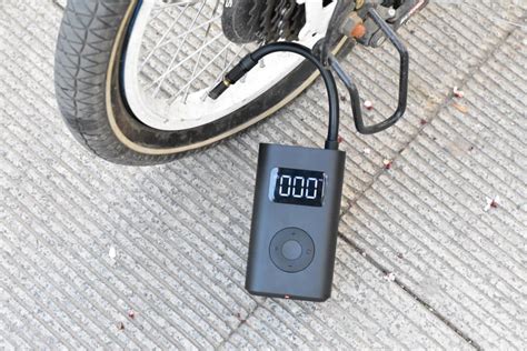 Xiaomi Mijia Bicycle Pump Review: The First Portable Pump - Gizmochina
