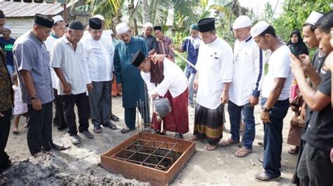 Plt Wali Kota Waris Tholib Hadiri Peletakan Batu Pertama Pembangunan