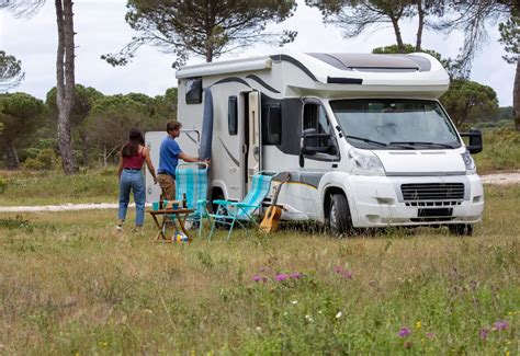 Les Accessoires Indispensables Pour Voyager En Camping Car 1001