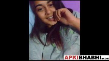 Cute Indian Cam Girl Share Peeks Of Her Great Tits Porn