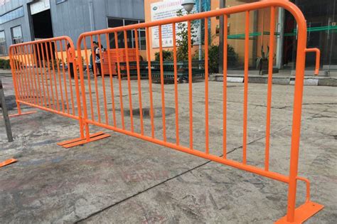 Orange Portable Crowd Control Barriers Security Temporary Road Barriers