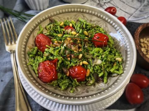 Couscous Frikadellen mit Brokkoli und Käse Genusswerke