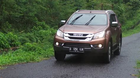 Menjajal Ketangguhan Isuzu Mu X The Real Suv Seven Seater Otomotif