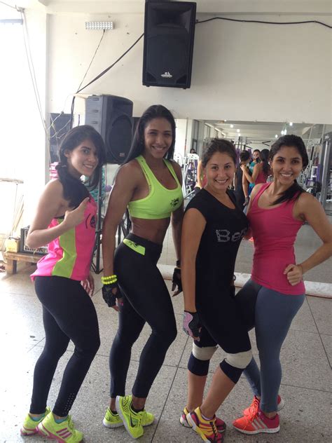 amigas  entrenadora del gimnasio gym imagenes entrenamiento gimnasio