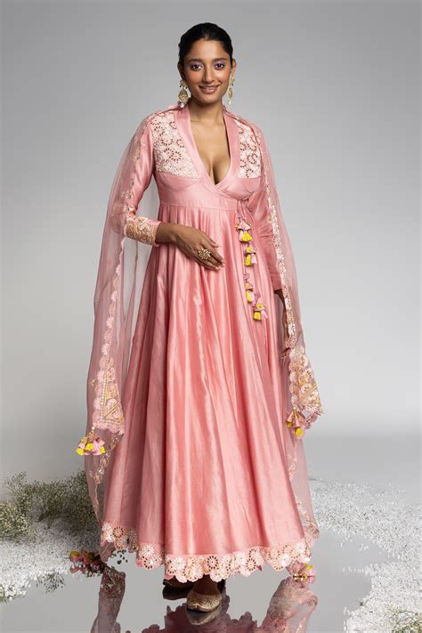 Buy Pink Chanderi Hand Embroidery Floral Deep V Neck Yoke Anarkali Set