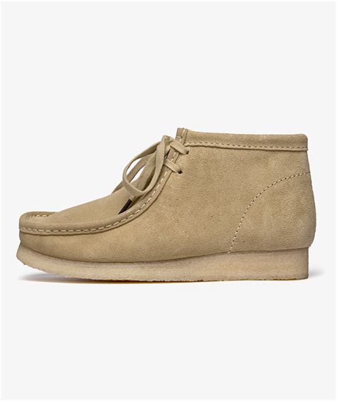 Clarks Wallabee Boots in Beige | SVD