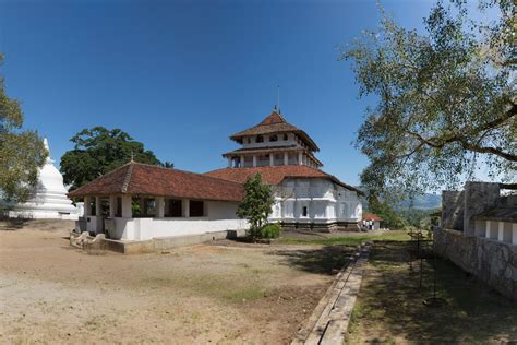 Lankathilaka Viharaya