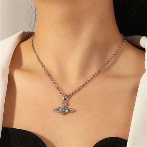 Diamond Saturn Necklace Creative Single Layer Planet Neckla