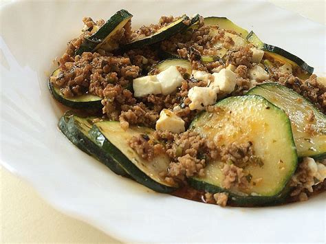 Griechischer Zucchini Auflauf Mit Feta Von Schleckigekatze Chefkoch