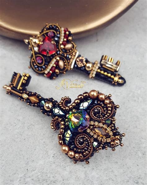 🦋1000 и 1 БРОШЬ🦋 Татьяна Виташ on Instagram: "А у меня сегодня парочка ...