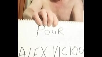 Bebiendo mi orina como una puta para la señora Alex XVIDEOS