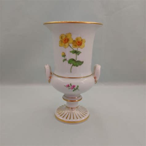 Meissen Vaas Kratervase Mit Handhaben Blumenmalerei Gelbe Blume Mit