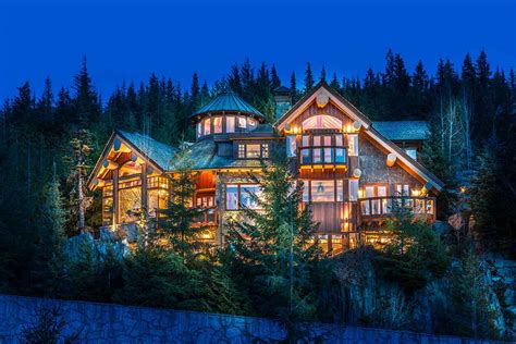 Ski In Ski Out Whistler Chalets And Luxury Vacation Rentals