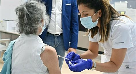 Influenza E Covid Doppio Vaccino Nessun Rischio