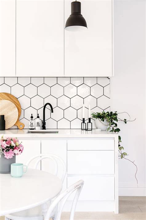 25 Stylish Hexagon Tiles For Kitchen Walls And Backsplashes | HomeMydesign