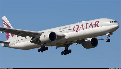 A7 BEH Qatar Airways Boeing 777 3DZER Photo By Piotr Persona ID