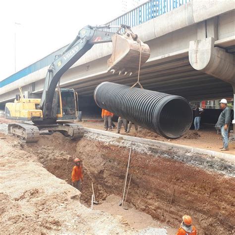 ADS Tigre Em Obra De Drenagem No Entorno De Viaduto Na Capital Do Mato