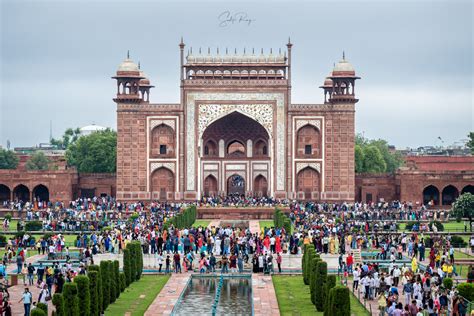 Night View of Taj Mahal: Is it Really Worth the Hype - The Floating Pebbles