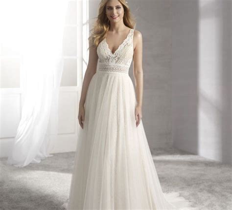 Fara Sposa Ihr Brautkleid Bei Steinecker Hochzeitskleid