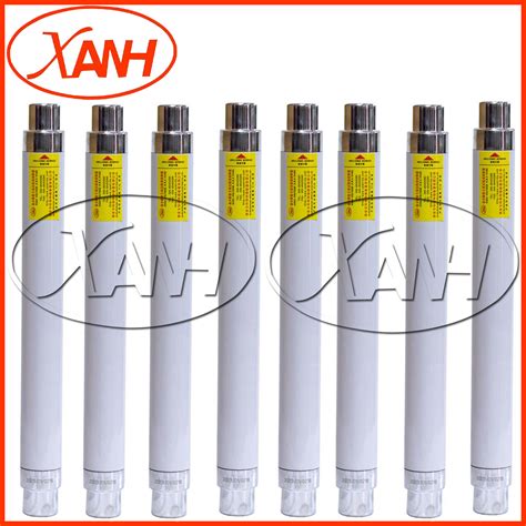 Xrnt Insulator 15 Amp High Voltage Ceramic Fuse Manufacturer China