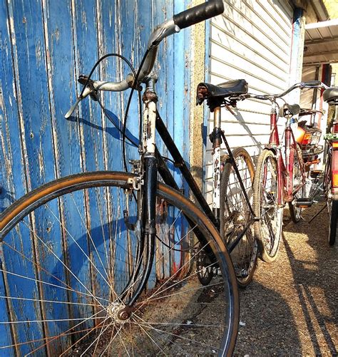 Help with identifying the brand of a vintage bike - Bicycles Stack Exchange