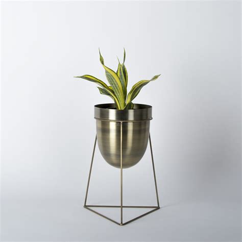 Decorative Hammered Planter Golden Set Of 2 Piece For Home And Garden