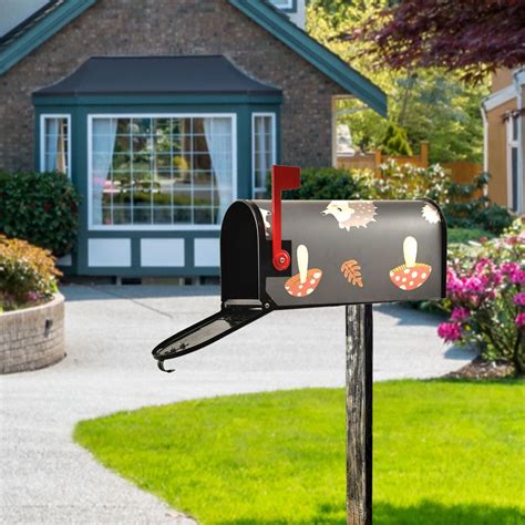 Neighbors Are Split Over The Giant Mushroom Mailbox Trend - RYZE Superfoods
