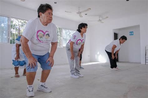 DIF Tulum Brinda Atención A Adultos Mayores En La Toma De Glucosa