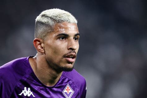 Lateral Dod Volta E Fica Disposi O Na Fiorentina Ap S Grave Les O