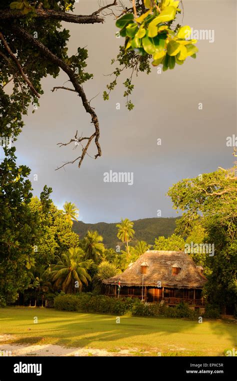 Colonial Dutch Creoles House In The Jungle On The Sunset La Digue