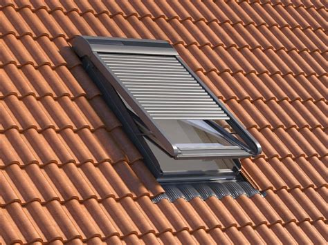 Roleta na okno dachowe ROOFLITE solarna SSR C4A 55x98 zewnętrzna