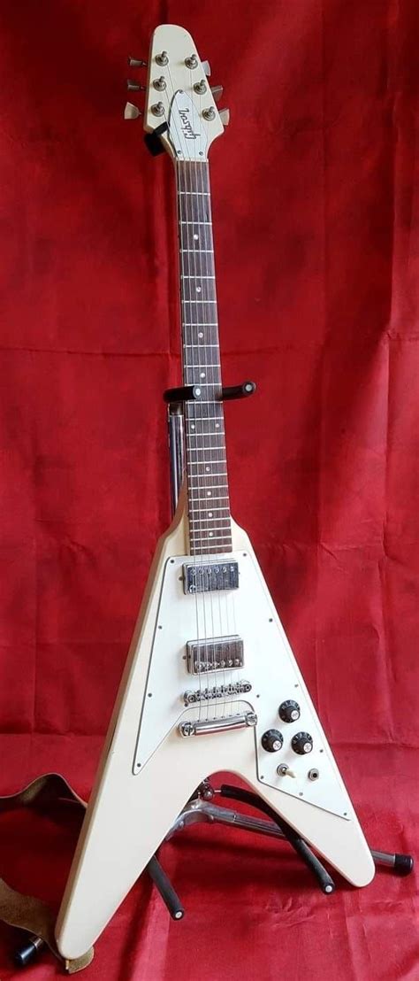 1980 Gibson Flying V Gibson Flying V Cool Guitar Guitar Collection