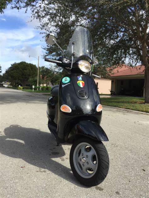 2001 Vespa 150cc M198f Et4 Has 5000 Miles Super Clean