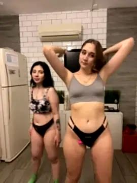 Rollinggirls Fully Naked Stripping On Cam For Online Porn Video Show