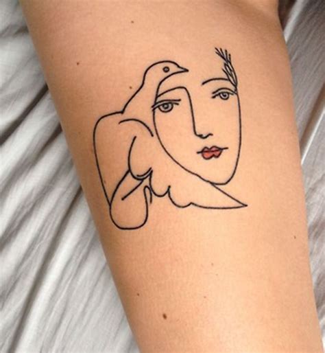 30 idées tatouages irrésistibles pour vous inspirer Tatouage picasso