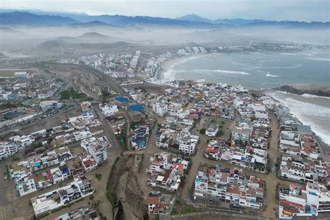 La Destrucci N Del Cicl N Yaku En Per Inundaciones Viviendas