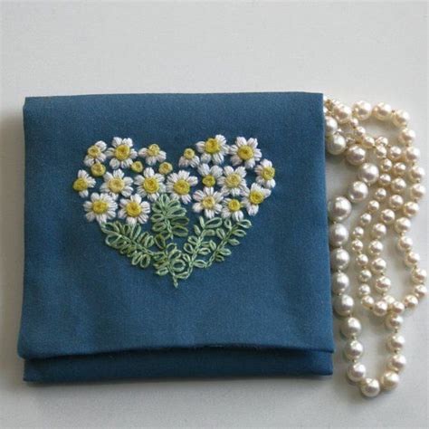 DIY Pouch Crewel Embroidery Pattern Embroidery Kit Gift Bag Daisy Heart