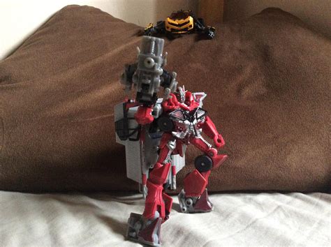 “hey look, it’s that one old dude who killed ironhide!” : r/transformers