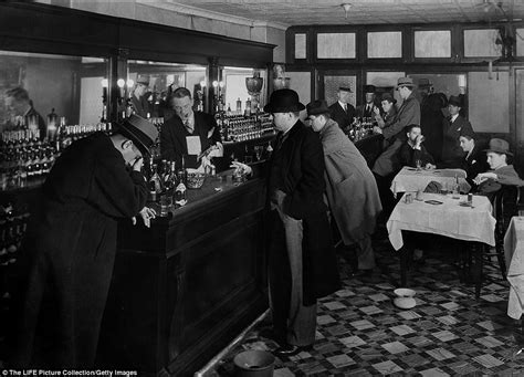 Photos Show New York Citys Prohibition Era Speakeasies Daily Mail Online