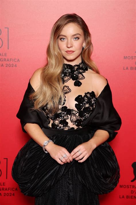 SYDNEY SWEENEY At Armani Beauty Dinner Photocall At 81st Venice