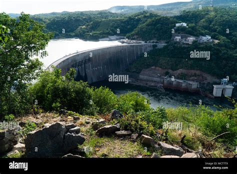 Lake Kariba dam, Zimbabwe Stock Photo - Alamy