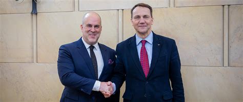 Minister Sikorski Meets With Representative Of Un High Commissioner For